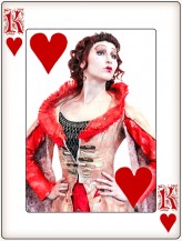 wizualnie Królowa Kier - charakteryzacja na animację w temacie "Alicji w krainie czarów".

https://www.facebook.com/photo.php?fbid=458883304173005&set=a.158594150868590.33177.158591154202223&type=3&theater