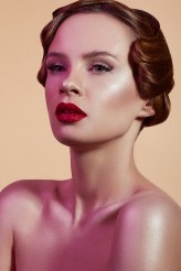 focusedonbeauty "As wild as a ladybug" dla Glow Magazine (1/4) | Modelka: Natalia | MUA: Agini Makeup Artist z agencji MUA Familia