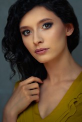 3art Model: Katarzyna Stwora
Mua: Aleksandra Zeprzałka
