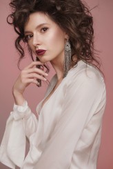 Taravel  MAKE-UP TRENDY 2/2017
Fotograf: Sonia Świeżawska
Wizaż: Alina Haberstock
Fryzjer: Samanta Bogusławska
Stylista: Adriana Cybulska