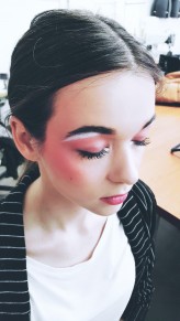 LordPuppington                             2017, Klaudyna Wójcik fashion collection

Makeup: Paula Michałek 
https://www.instagram.com/p/Bcu_yBjlMkE/?taken-by=fistacjagebebe            