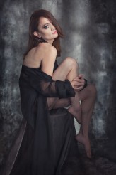 ArtStudios999 Fotograf/stylizacja: Anna Bulka
Model: Aldona Luczak-Qarri
Special thanks for MUA: Beauty Paradise by Paulina Rajczyk