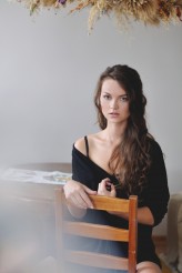 dorotawozniczka                             modelka: Katarzyna Sieroń

http://lumpatia.digart.pl/digarty/            