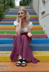 renata_plaszowska #koloroweschody, #róże, #blondynka, #kraków
