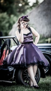 PoziomB6Fotografii Retro z oldtimerami sesja zorganizowana przez Wschodnie Projekty Fotograficzne, Modelka: Justyna Szysz, Fot: Paweł Bąk 
