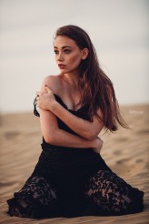 arf Model test shoot on desert in Dubai
model Kasia Tręda
www.makiela.com