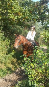 Wikaaaaaaa Zdjęcie z jesiennej sesji z moim koniem.
&quot;Konie nie patrzą na to ile o nich wiesz konie interesuje tylko to... jak bardzo Ci na nich zależy&quot;