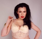 PrimiaMorimia https://primiamorimia.com/photos
Model: Primia Morimia
May 13, 2025
© primiamorimia.com