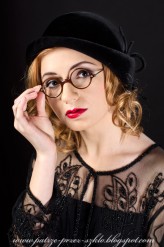 Konto usunięte stylizacja retro

modelka - Angela
Makijaż - Marta
stylizacja - ja