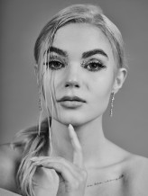bleffess Modelka: Natalia Hryniewiecka
MUA: Agnieszka Stelmaszczyk