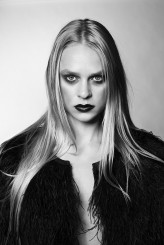 anrea Photo : Ine Benedikte Målbakken
Makeup Artist : Cathrine Aas 