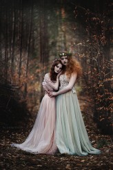 butche_r Model: Redapocalypse i Ruta Wiszniewska
Mua: Aleksandra Walczak Makeup Artist 
Dress: Salonik Freya 
Wreath: Kwiatostany 
Plener z Dream on - Plenery Fotograficzne 