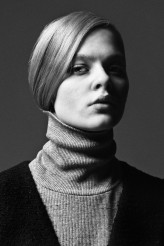 paduszka |EGO|
 
 styling Chiara Janczarek
 model Milena @ BRAVE Models
 
 Milano, may 2014