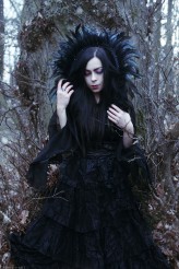 ladyhypnotica Queen of crows.

mua: me