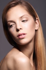 AniaMurias photo: RAW lemon
model: Sasheya
make-up: Anna Murias