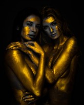 denysiuk Więcej zdjęć w złocie na Instagram:
@goldengirlsproject

Marta i Teresa
