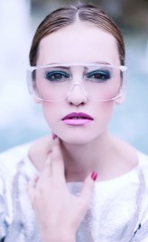 muu photo Dominika Jarczyńska
model Monika Piela
designer Ewelina Gradzik
makeup/hair Dorota Bugaj-Karlik (ja)