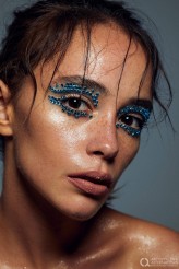 bonitaa Make Up: Klaudia Jarząbek
Fot: Emil Kołodziej 
Szkoła Wizażu i Stylizacji Artystyczna Alternatywa