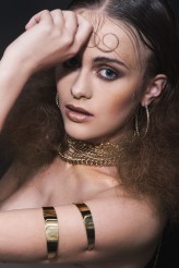 attore                             Model: Klaudia Lampart
MUA: Jowita Burz
Hair&Stylist: Bartek Ligęza
Publikacja: "E-Makijaż"
http://issuu.com/emakijazmag/docs/emak_july_2015_07            