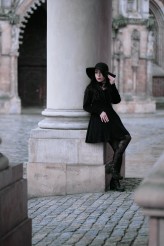 ladyhypnotica Witch in town

velvet dress: Killstar