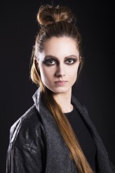 R_mika modelka - Jagoda
fotograf - Maros Belavy


zdjęcia zrobione w Szkole Wizażu i  Stylizacji Artystyczna Alternatywa