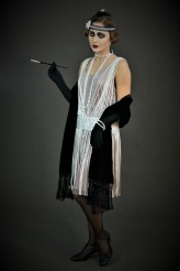 MakeUpYourMind Temat : Roaring Twenties czyli lata 20te
Modelka : W. Olczyk 
Wersja wieczorowa  - suknia, biżuteria, clapet- bandeau ( opaska)  wykonane ręcznie 
