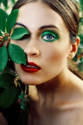 elfu                             photographer: Simona Marchaj
model: Jalissa Torres
make up: Gosia Gorniak            
