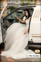 aberrant                             limuzyna , biel , suknia ślubna            