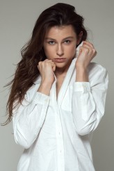 Borkowski_                             model: Ania Aksamit / Uncover Models
 make-up: Patryk Nadolny            