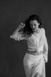 Vlada_slava Praca dla projektu @foto.szafa (instagram), prezentacja ubrania do wynajmu do sesji zdjęciowych.