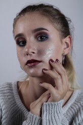 opium Modelka: Karina 
Makijaż wykonany przez Zuzię Dziurkę, Pomysł na makijaż głównie mój
