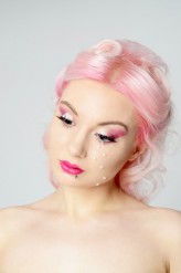 design-me Photo: https://www.facebook.com/KatarzynaGrochowskaPhotography
Model: Aissa Ai
Make Up & Hair: Marta Wendt
