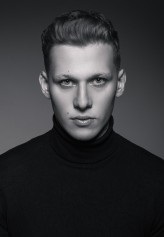 Gossamer Model: Wojciech Parszewski