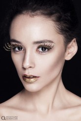 bonitaa Make up: Ewelina Jasińska
Fot: Marosz Belavy
Szkoła Wizażu i Stylizacji Artystyczna Alternatywa