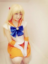 Hine                             Cosplay Sailor Venus
anime:Sailor moon            