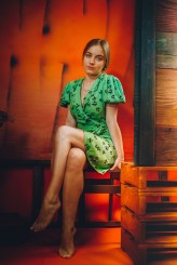 Piotr937 Miejsce: Studio-Atelier, Rozbórz, 2025
Pracownia fotografii studyjnej - własna. Scenografie i ustawienia autorskie.
Modelka: Zuzia D.  
Osoby zainteresowane podobnymi sesjami zapraszam do kontaktu – IG: @haditpk
