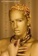 tomasziskrzycki                             portret, złoto,             