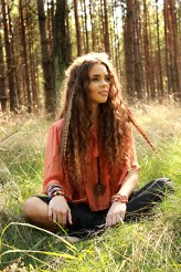 onnaa2                             hippie girl            