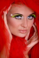 baldi                             Modelka: Paulina Kowalska
Makeup: Doshia.eu            