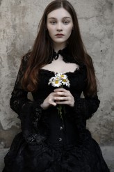 Donatsu Sesja w gotyckiej sukni i gorsecie :)