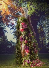 flowerpower                             Kwiatowe suknie naszego projektu
foto by Radoslaw Szumlanski
model Amanda Siekierska i Aleksandra Piotrowicz            