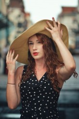 FotografNiezobowiazujacy                             Julia            