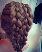 Enik_hairstyle