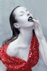 white_alice RED DRESS BLACK LIPS
photographer: Alicja Reczek White Alice
model: Blanka Monika 
mua: Blue Cat
assist: Sauvage
2015