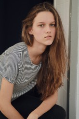 podniestrzanska                             Ala / OMG Model Management            