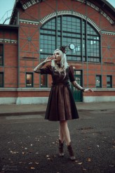 Allvii Steampunk lolita dress with mini fascinator.

Model: @viki_dark_
Photo: @karolina.cie_artfoto
