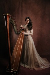 g-style Wczoraj w Warszawie odbył się wernisaż prac: Anita Wąsik Photography
W projekcie wzięły udział moje dwie sukienki (złota i czarna)
W kreacjach wystąpiła dziewczyna z harfą i z gitarą :) Dziękuję <3

Przez miesiąc będzie można 