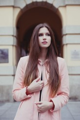 cashmeree                             Zdjęcia: Justyna Kocur
Modelka: Paula Pawlik
Wizaż: Karolina Wawrzyniak
Stylizacja: Katarzyna Wojnarska
Pomoc: Gracjan Majchrzak            