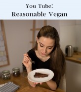 Reasonable_Vegan Modelka i autorka kulinarnego kanału YouTube: Reasonable Vegan.