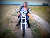 vkarolkav                             Na motocyklu.            